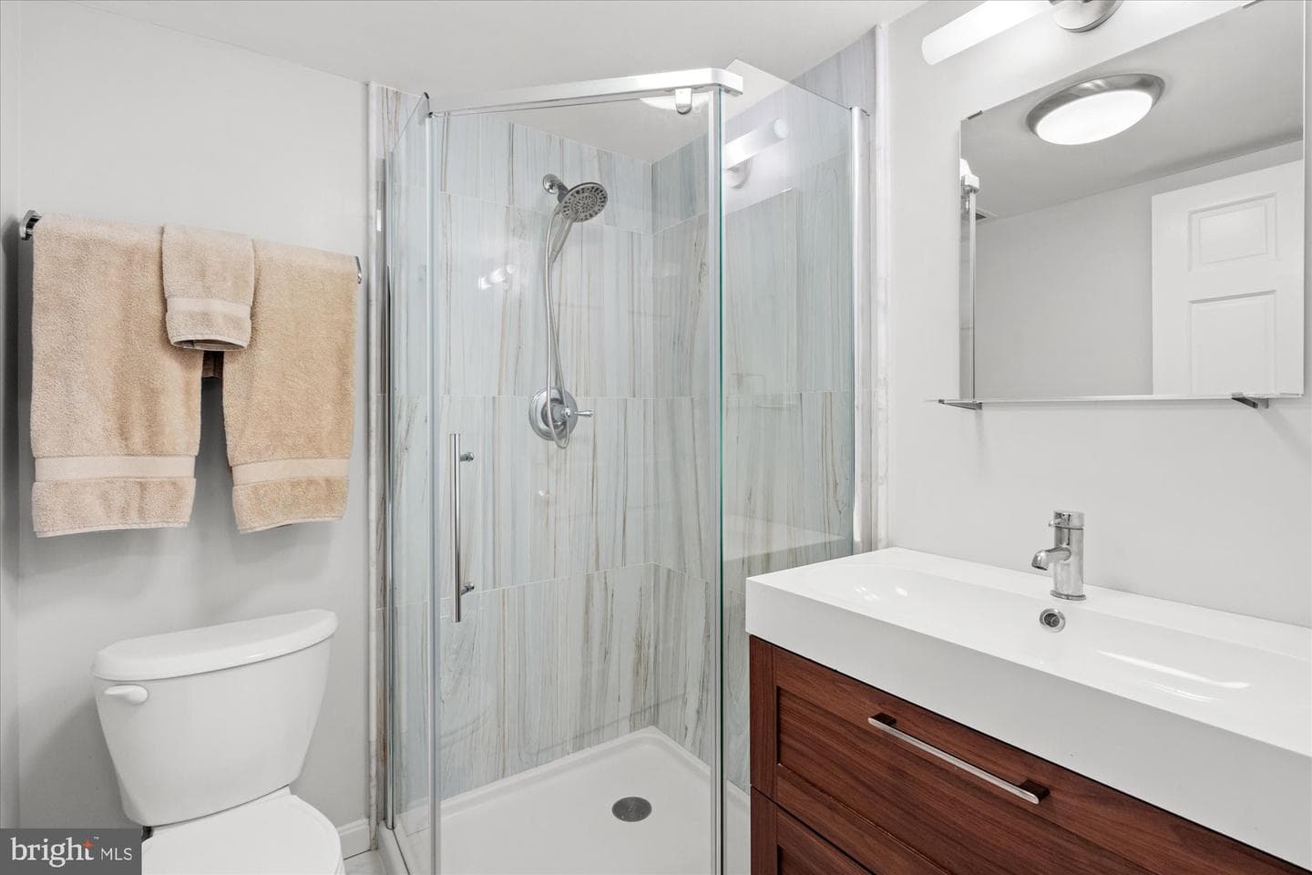 501 Slaters Lane #611 photo 18