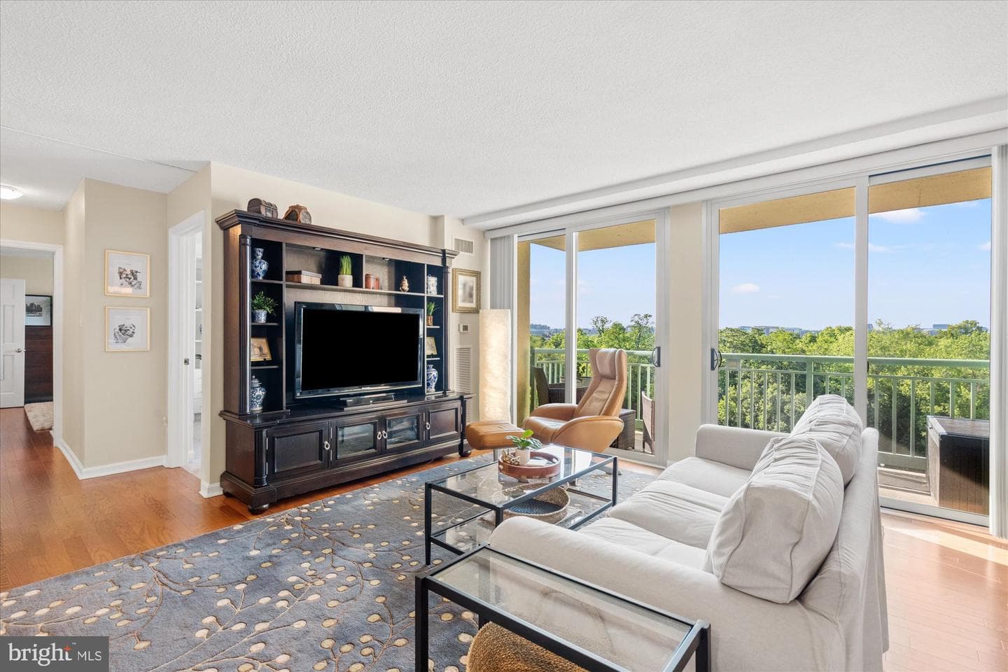 501 Slaters Lane #611 photo 6