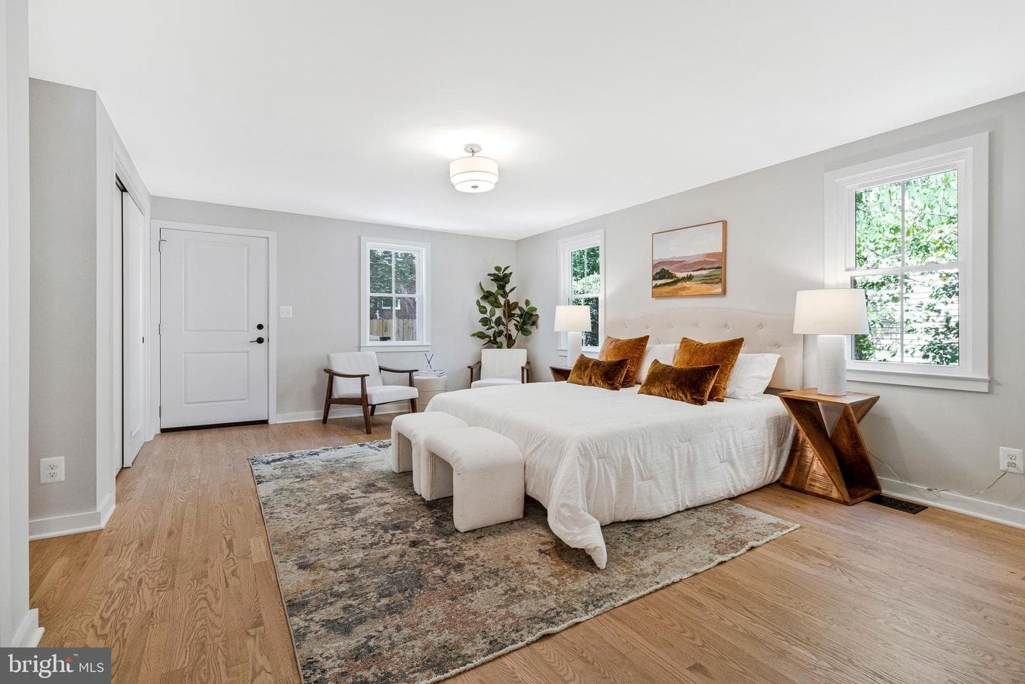 110 E Spring Street photo 22