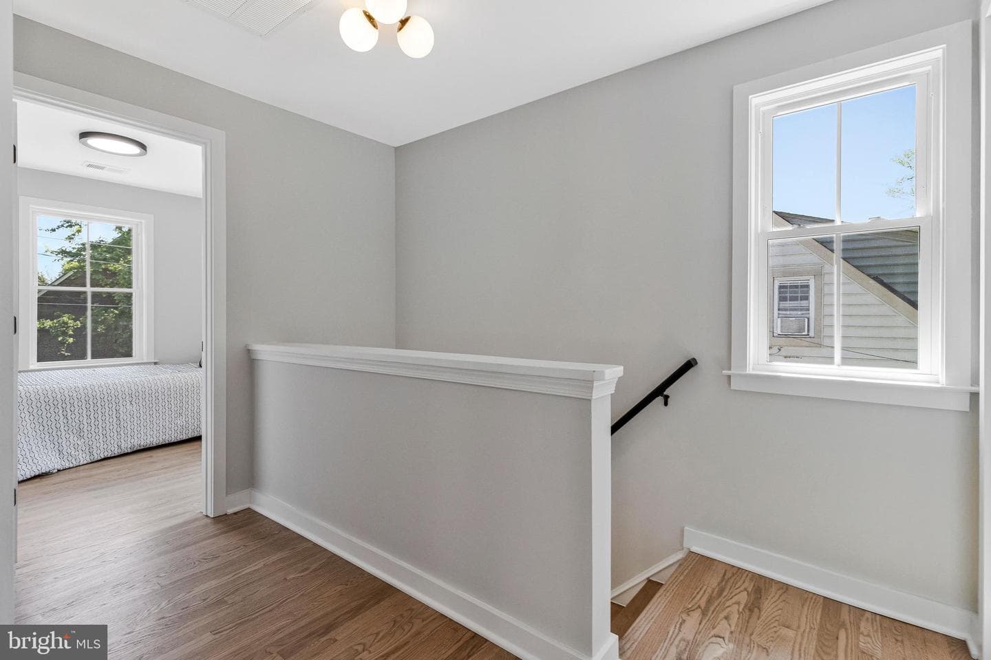 110 E Spring Street photo 28