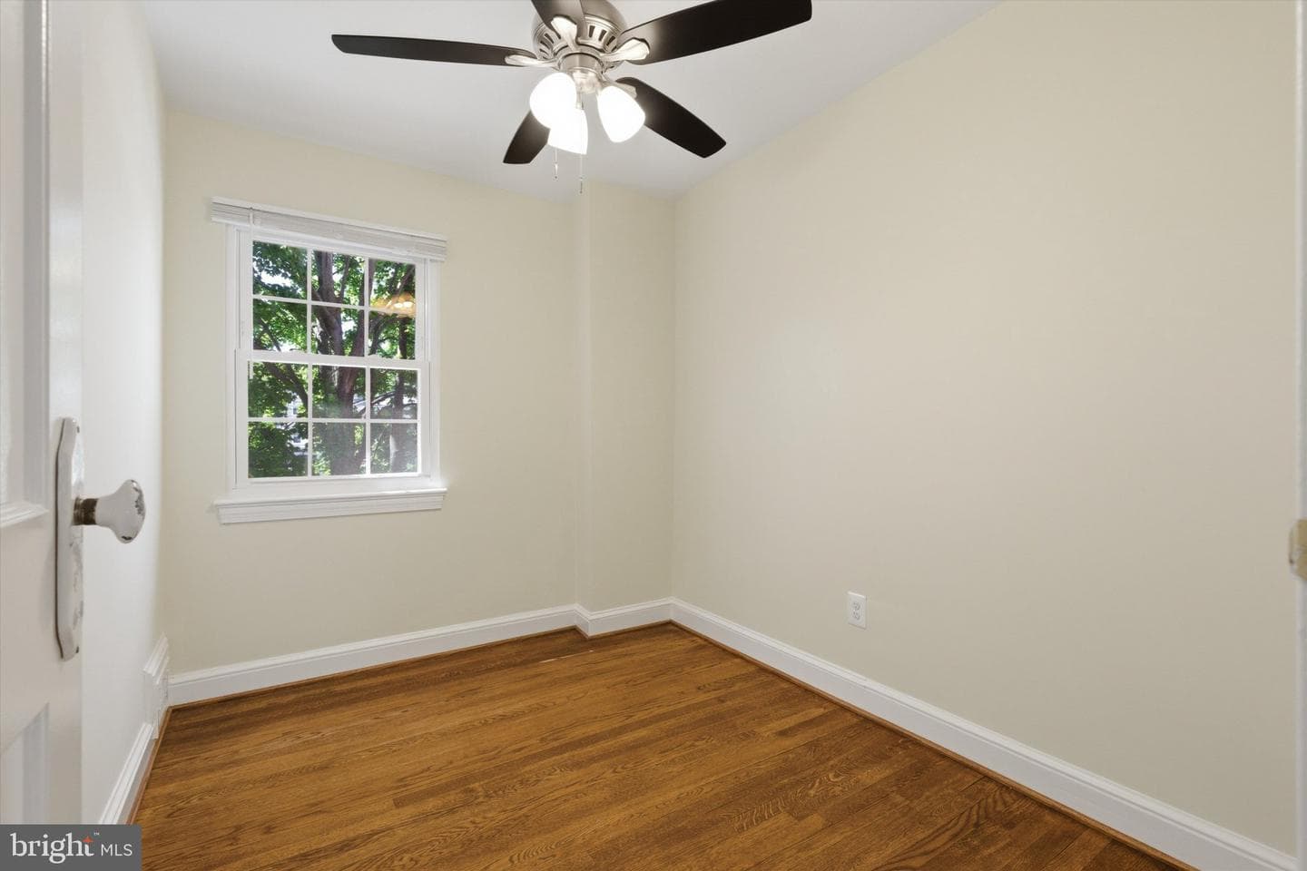 330 E Mason Avenue photo 19
