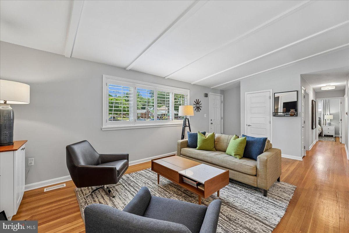 500 N Naylor Street N photo 7