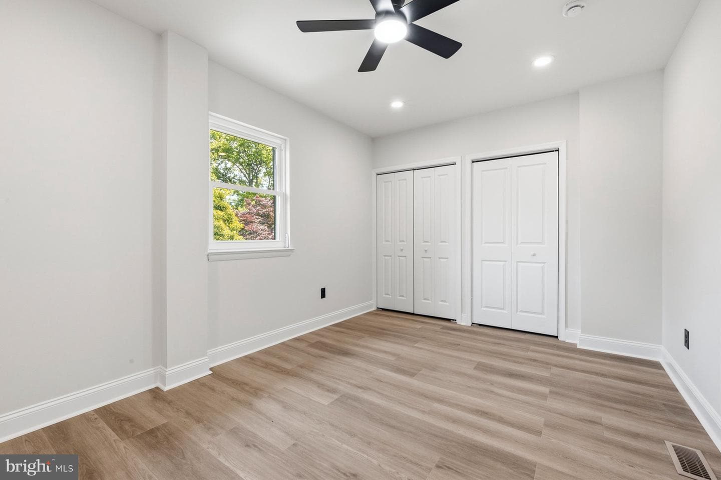 1004 Colonial Avenue photo 22