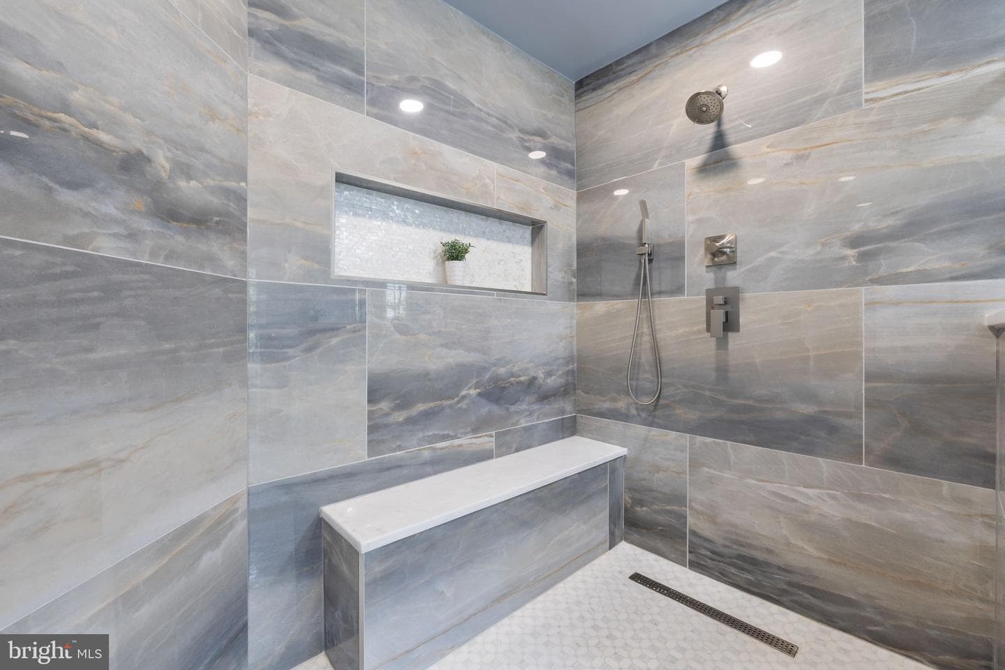 3911 Charles Avenue photo 20