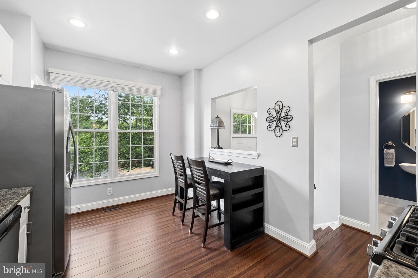3911 Charles Avenue photo 9