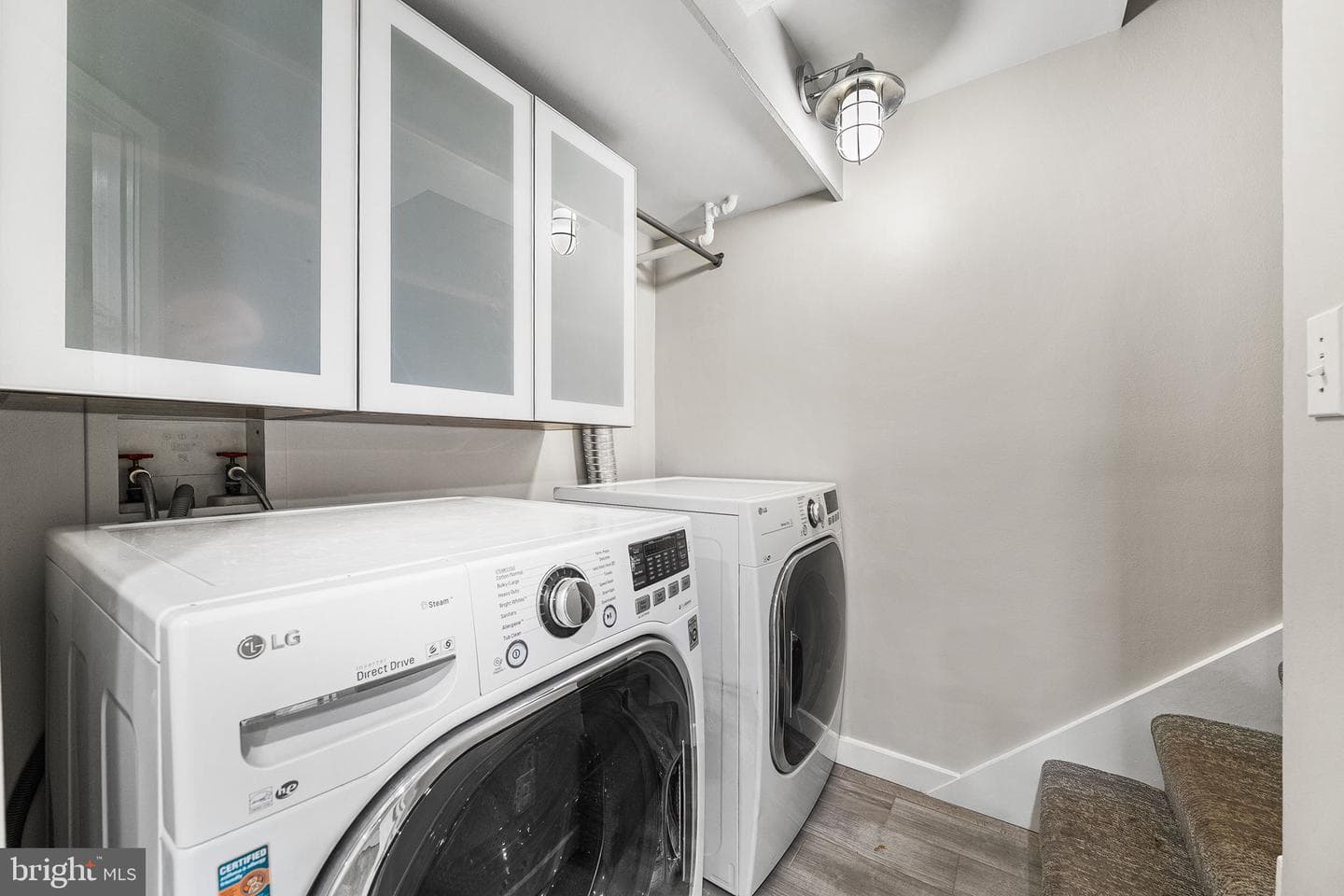 10 E Linden Street photo 34