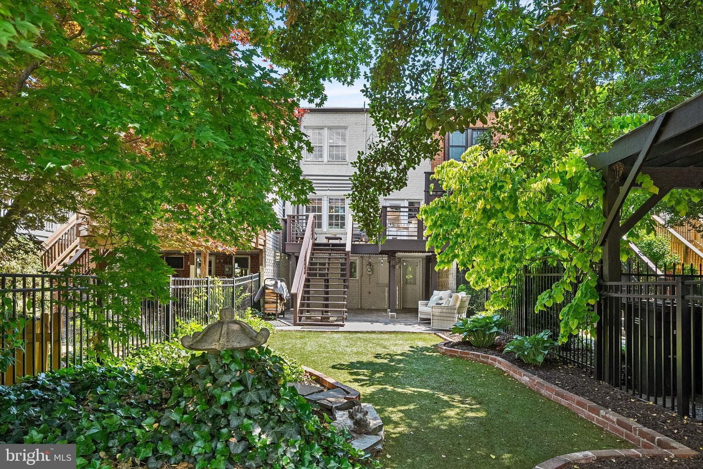 10 E Linden Street photo 35