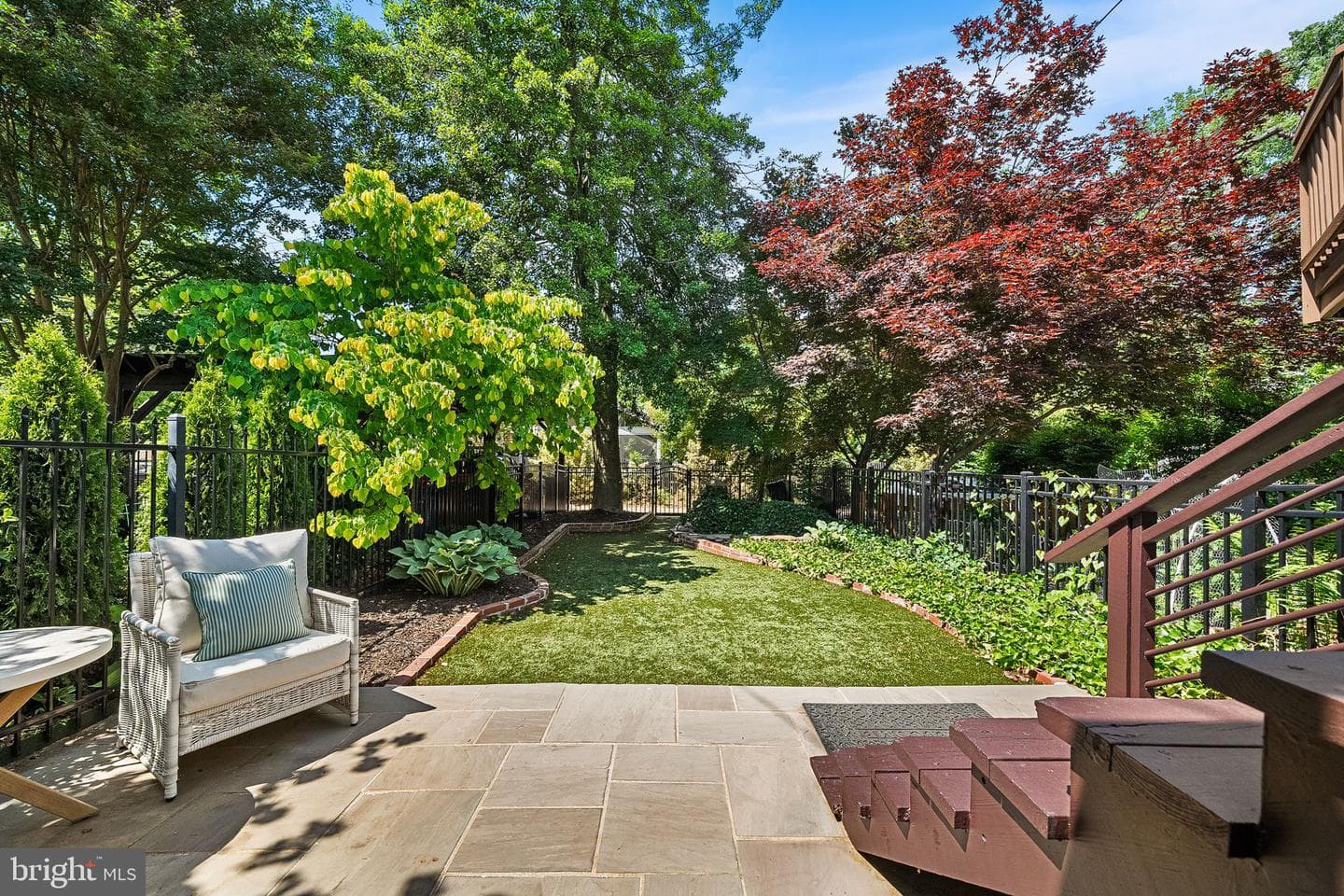 10 E Linden Street photo 37