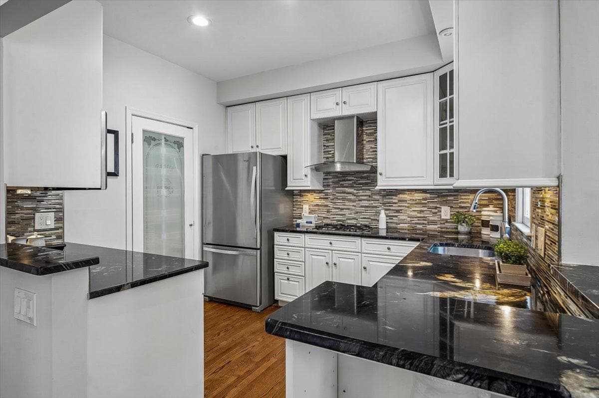 513 Franklin Street photo 15