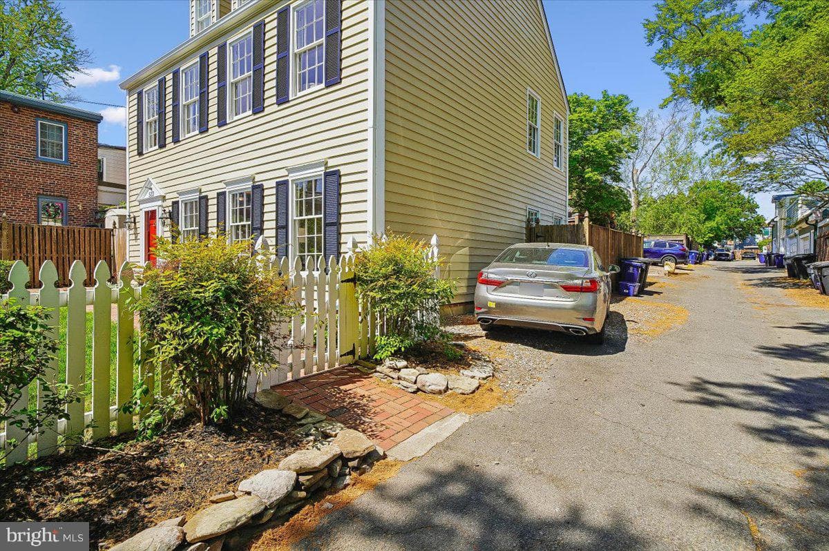 513 Franklin Street photo 4
