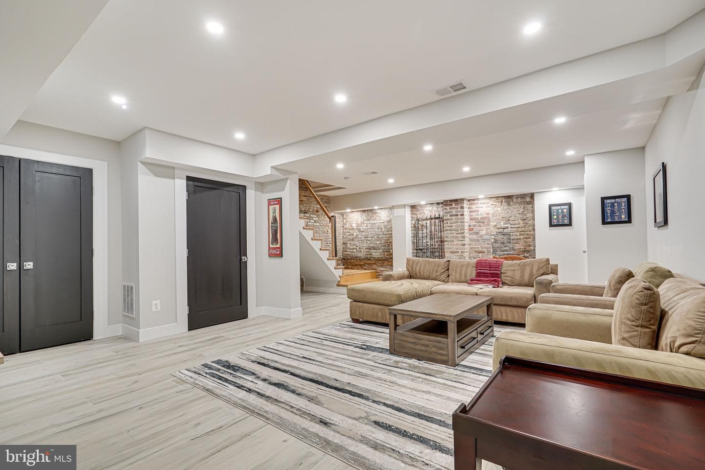 1015 Duke Street photo 41