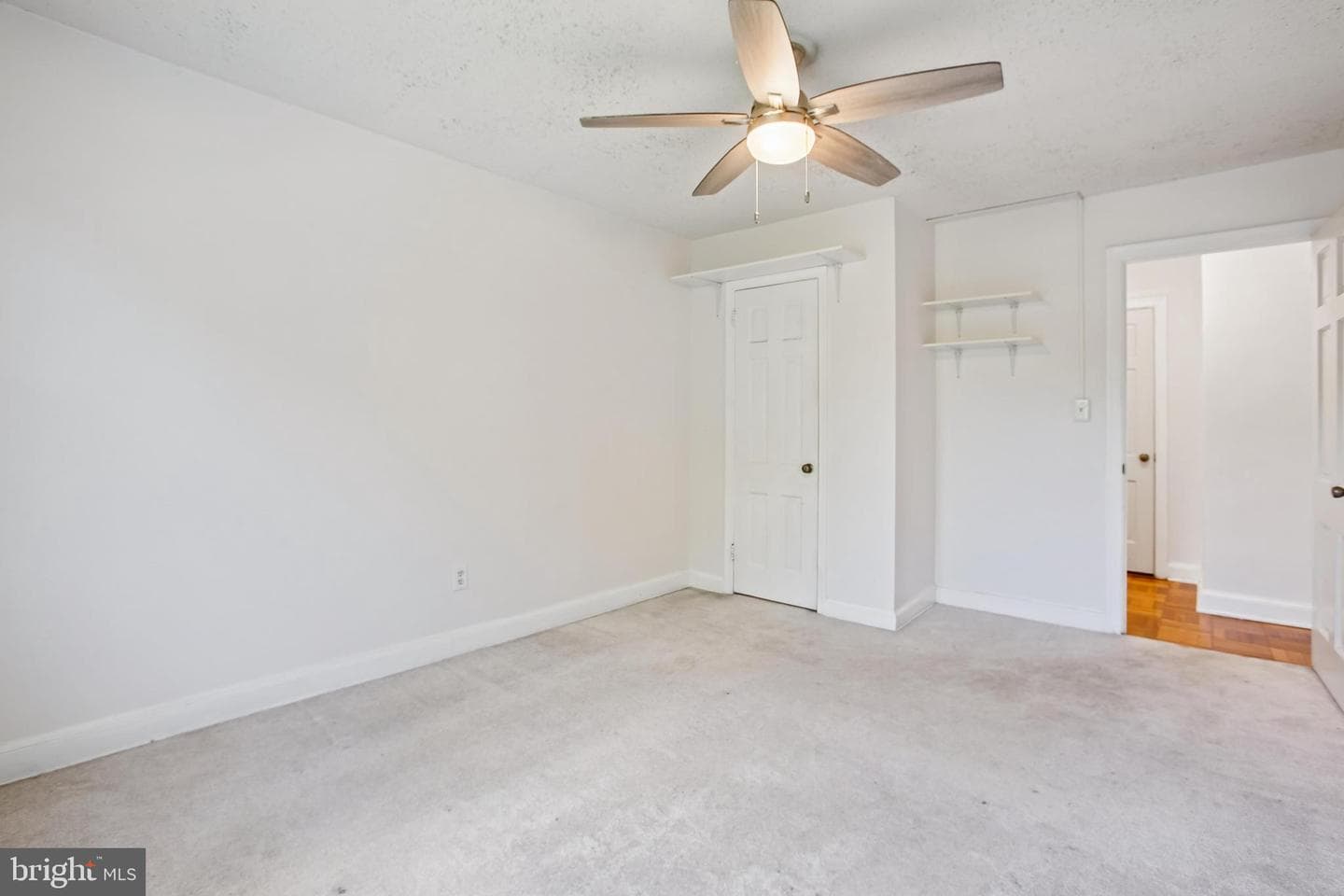 1702 W Abingdon Dr # 201 photo 18