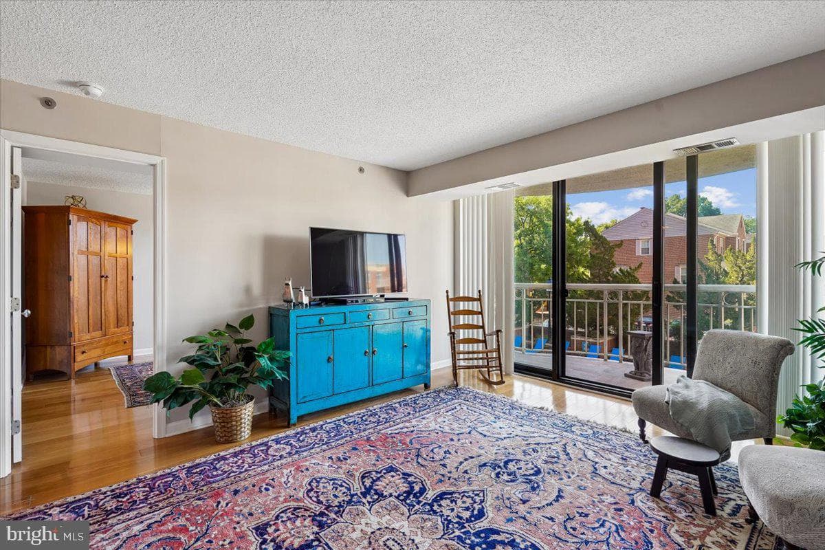 1200 Braddock Place #205 photo 6