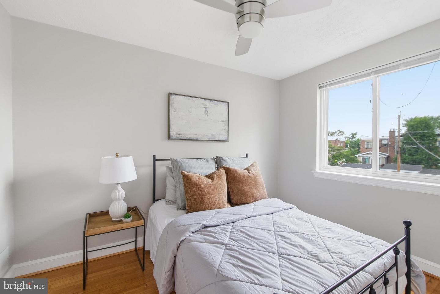 308 Wesmond Drive photo 18