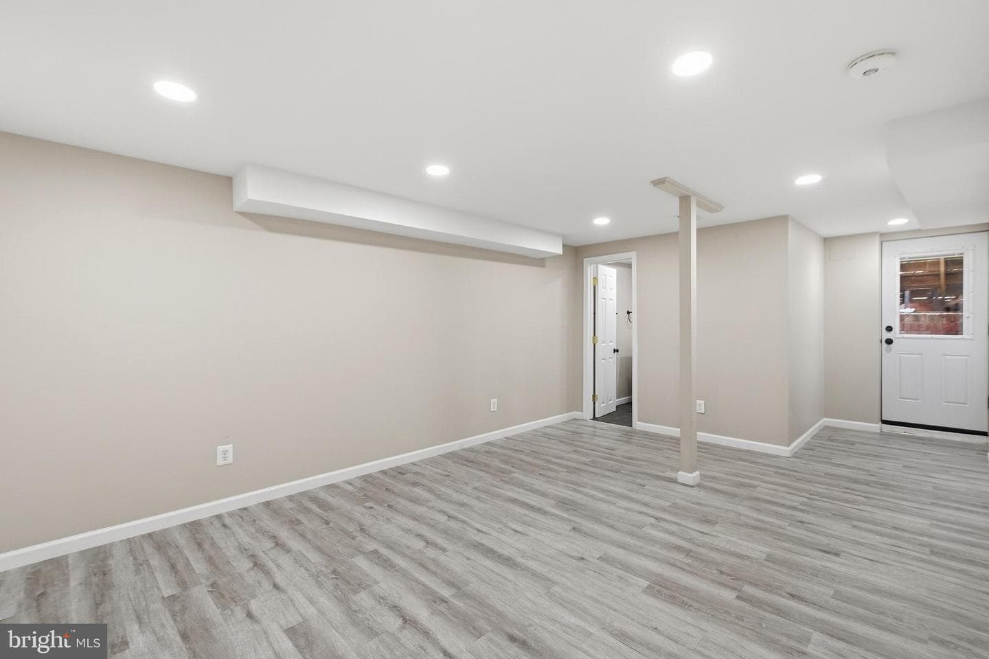 308 Wesmond Drive photo 19