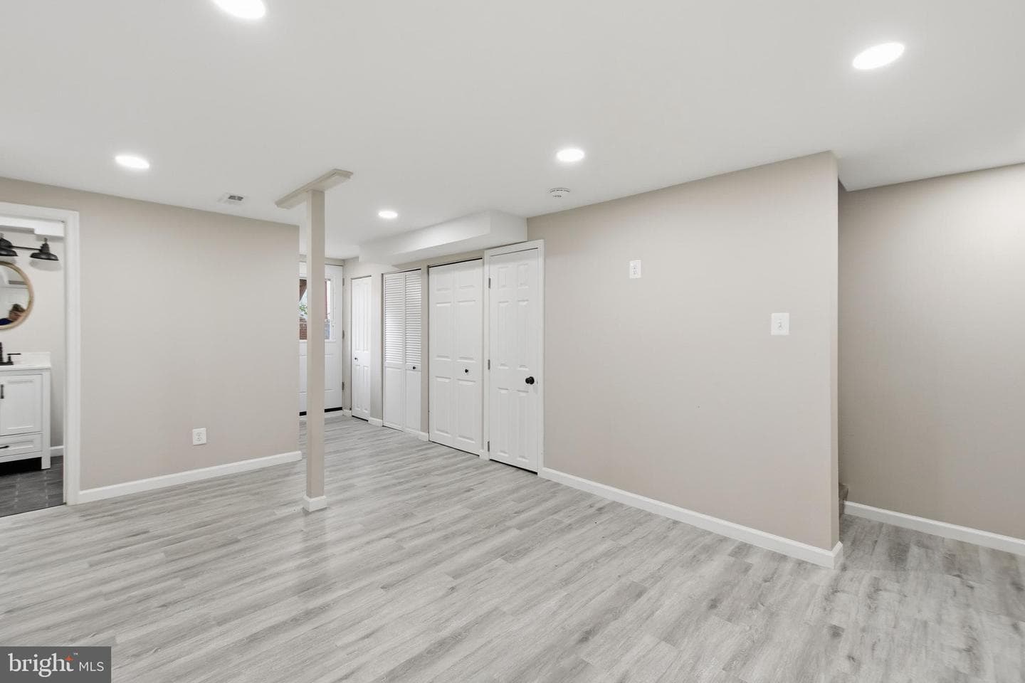308 Wesmond Drive photo 21