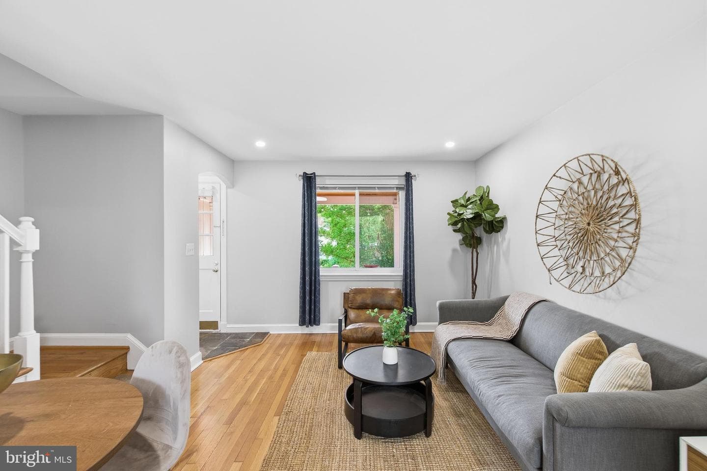 308 Wesmond Drive photo 5