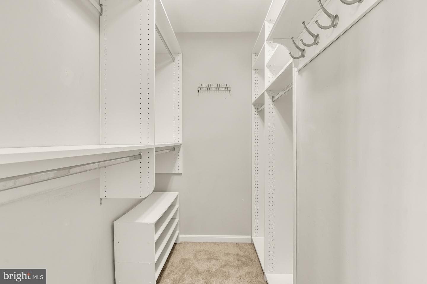 1737 Kingsgate Court photo 31