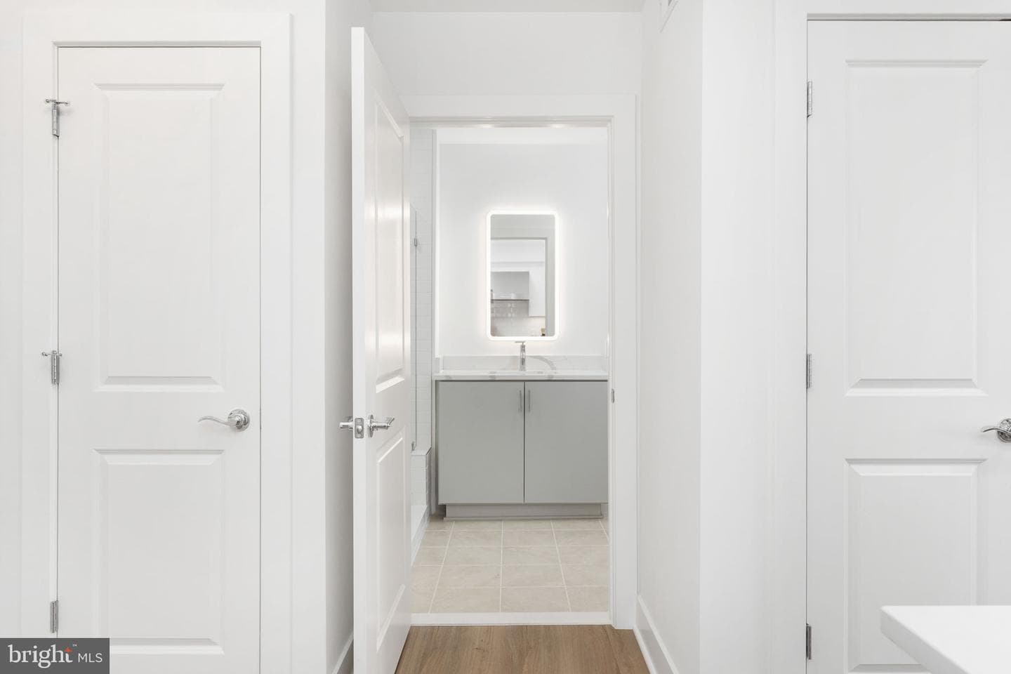 701 N Henry Street #504 photo 16