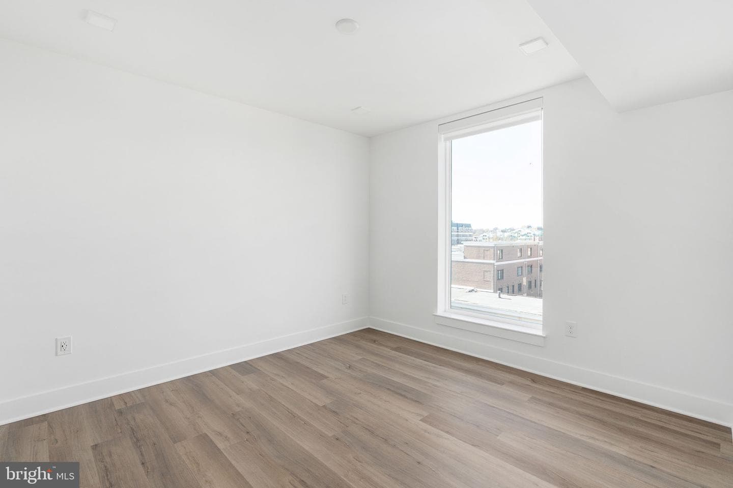 701 N Henry Street #504 photo 20