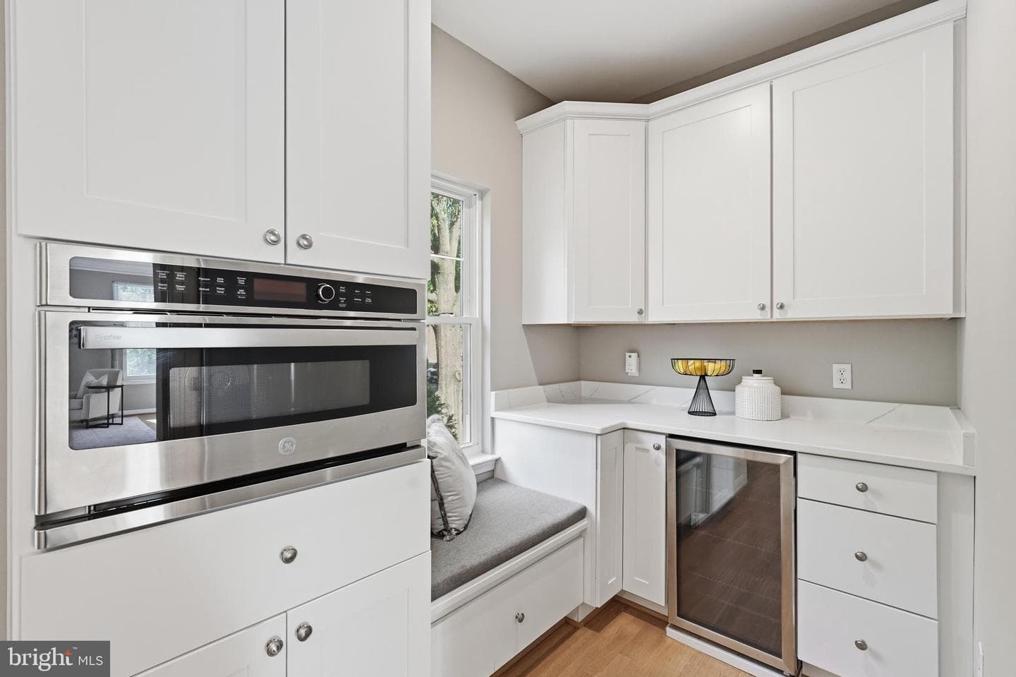 3298 Mount Vernon Avenue photo 17