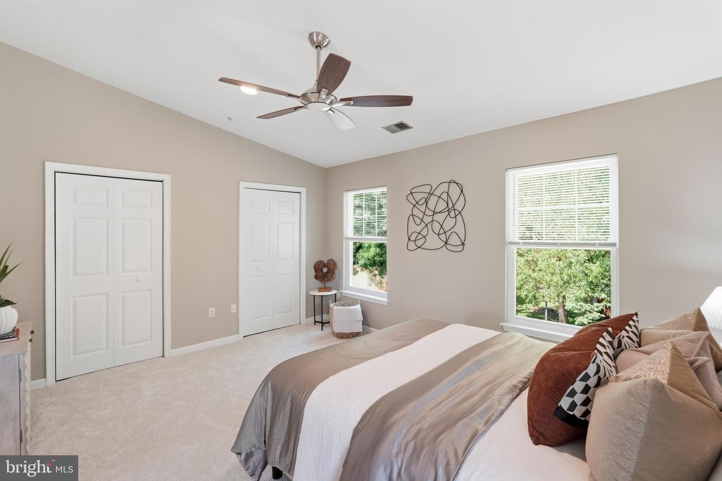 3298 Mount Vernon Avenue photo 24