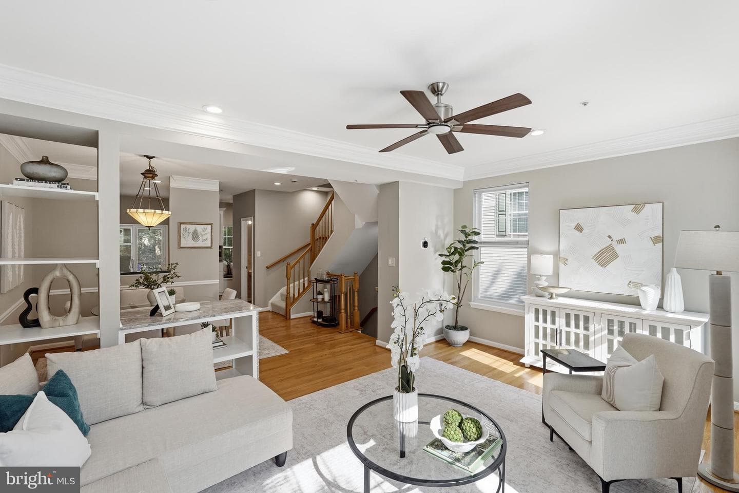 3298 Mount Vernon Avenue photo 4