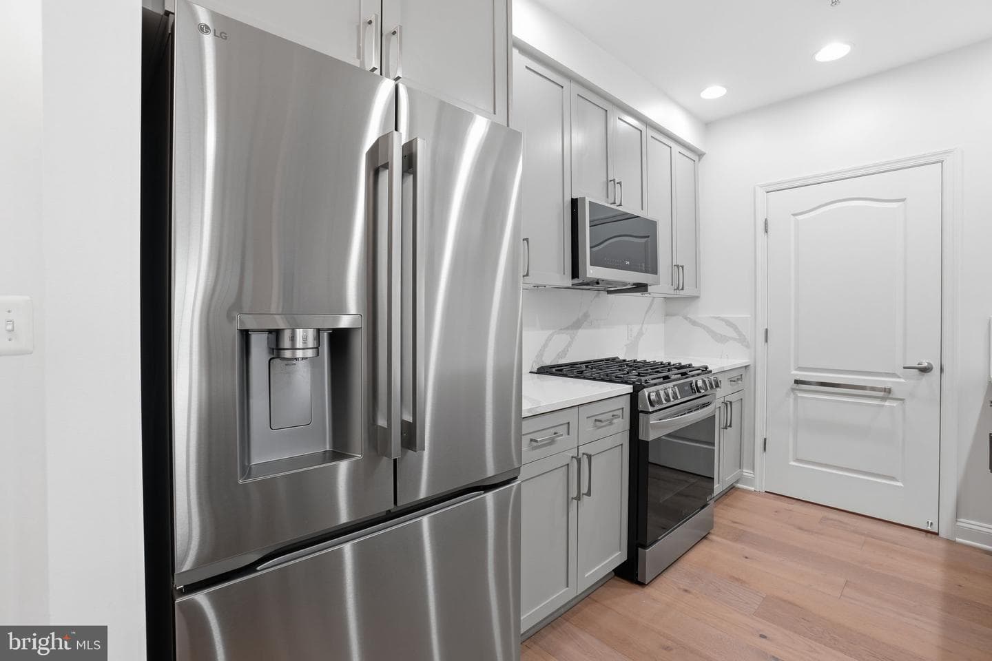 1115 Cameron Street #314 photo 3
