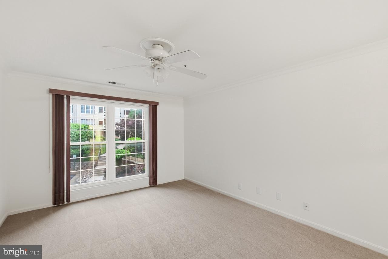 240 S Reynolds Street #212 photo 20