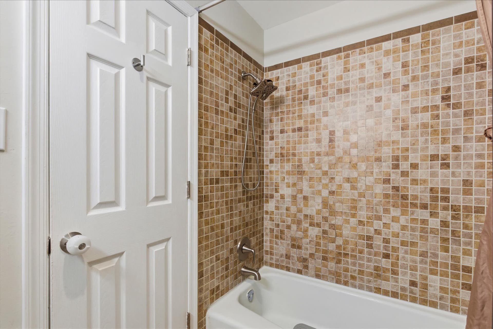 418 N Armistead Street N #201 photo 21