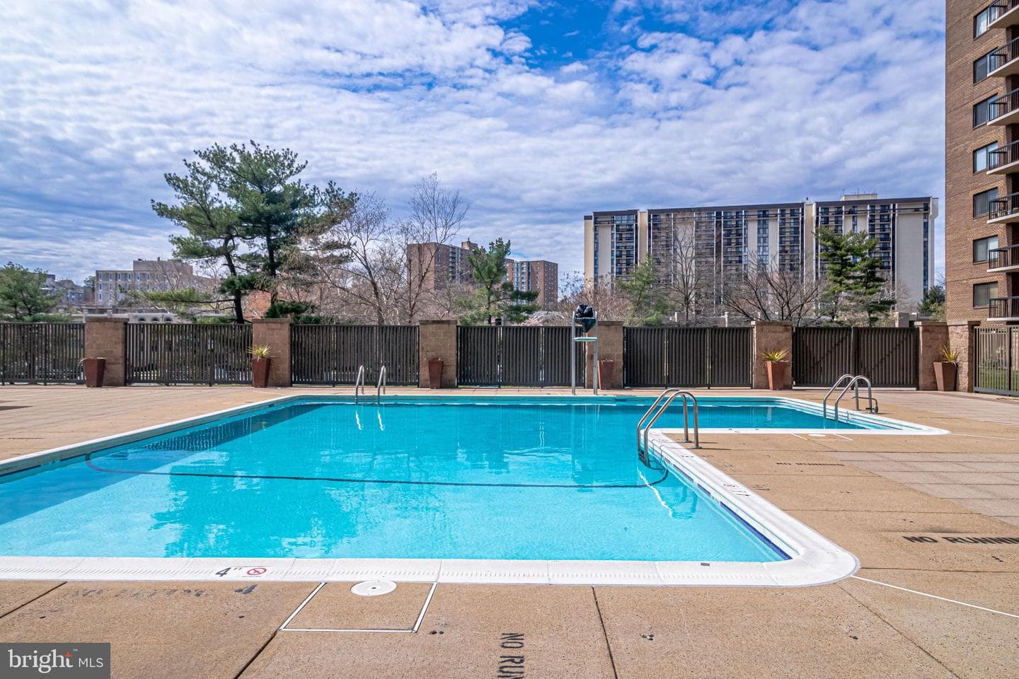 200 N Pickett Street N #206 photo 38