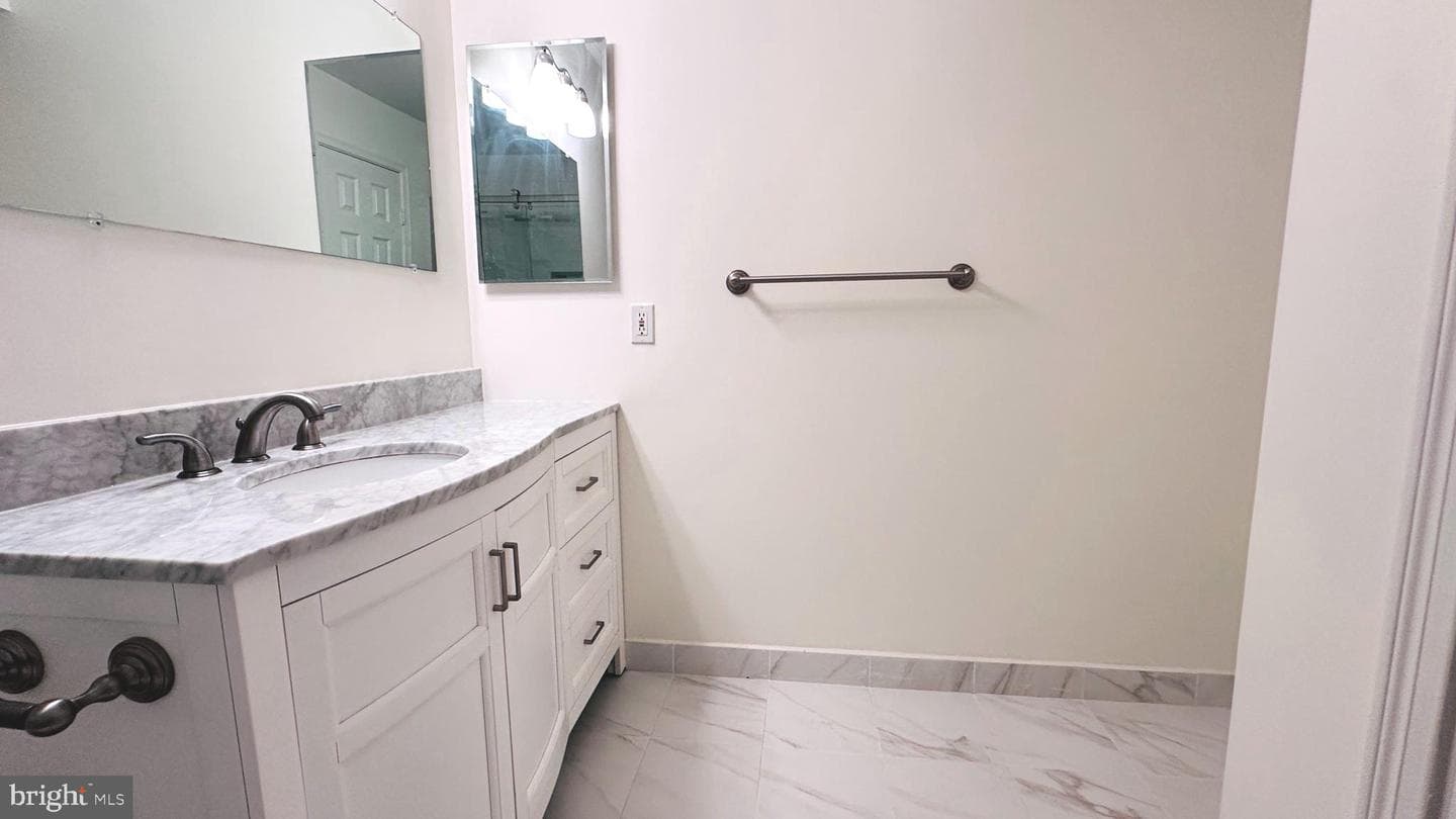 3308 Wyndham Circle #124 photo 11