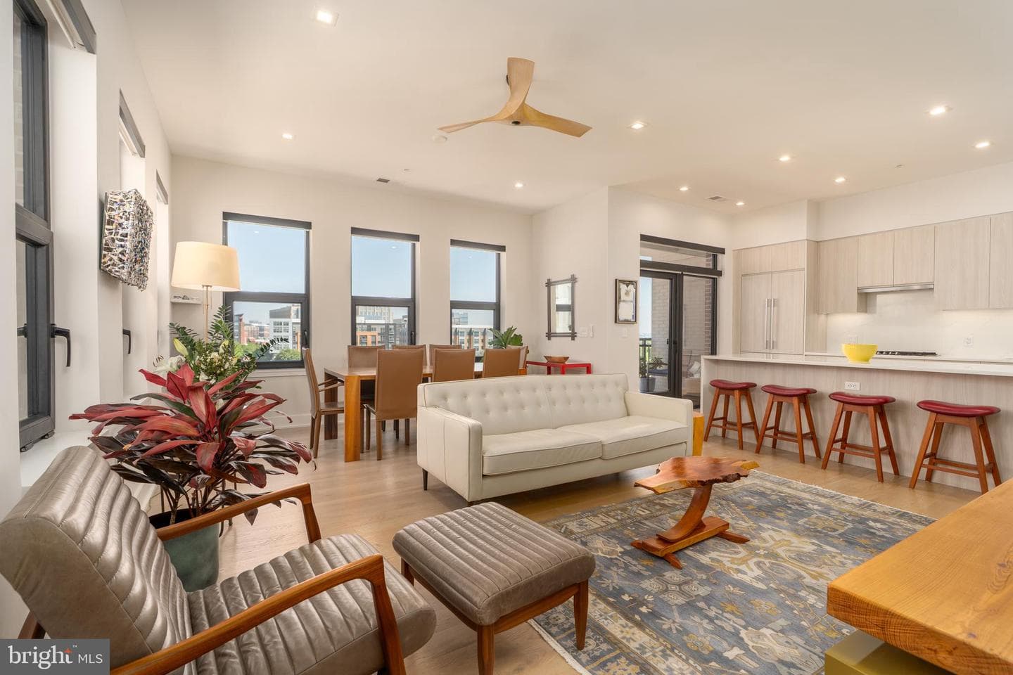 701 Swann Avenue #504 photo 10