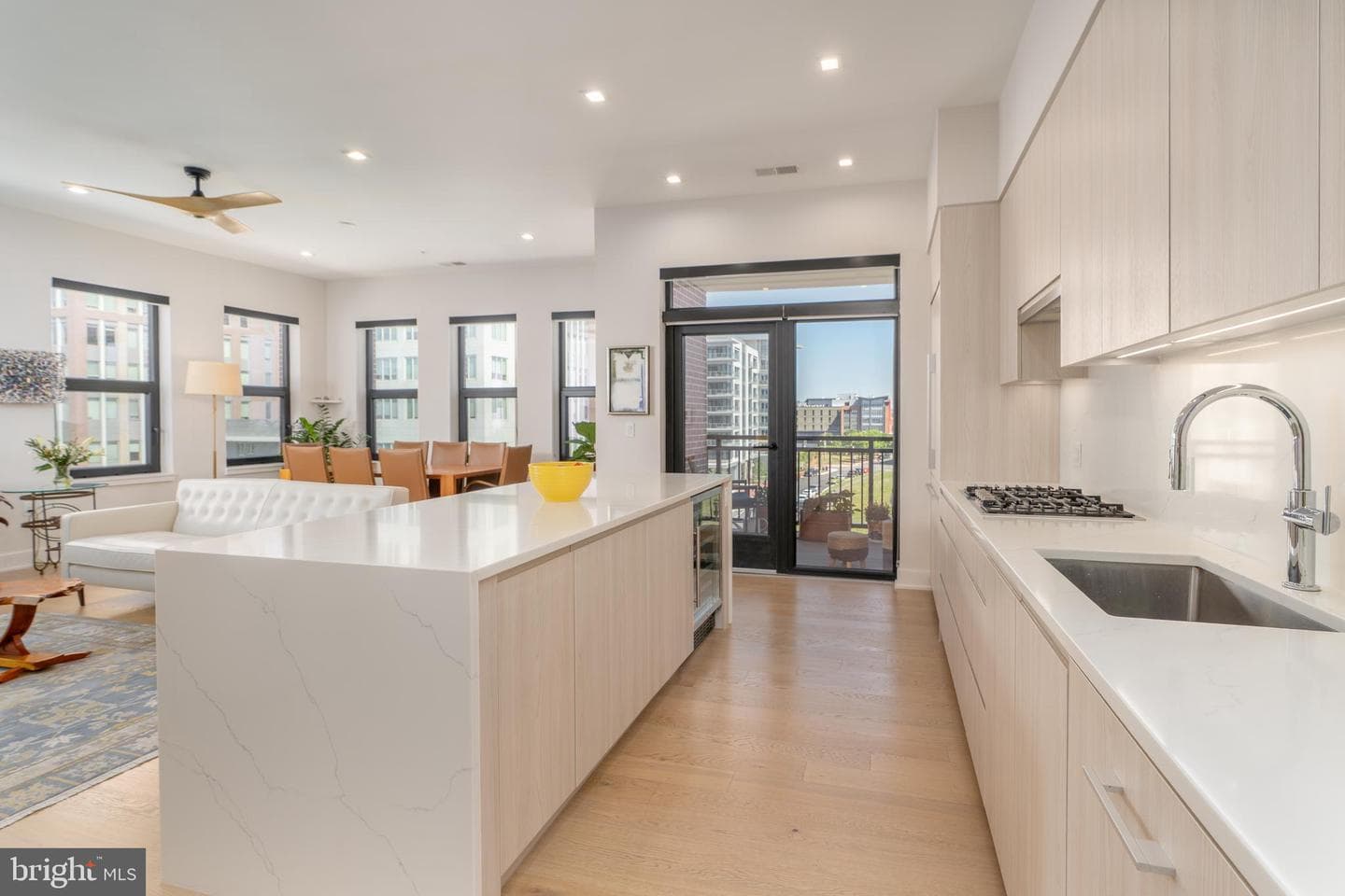 701 Swann Avenue #504, Alexandria