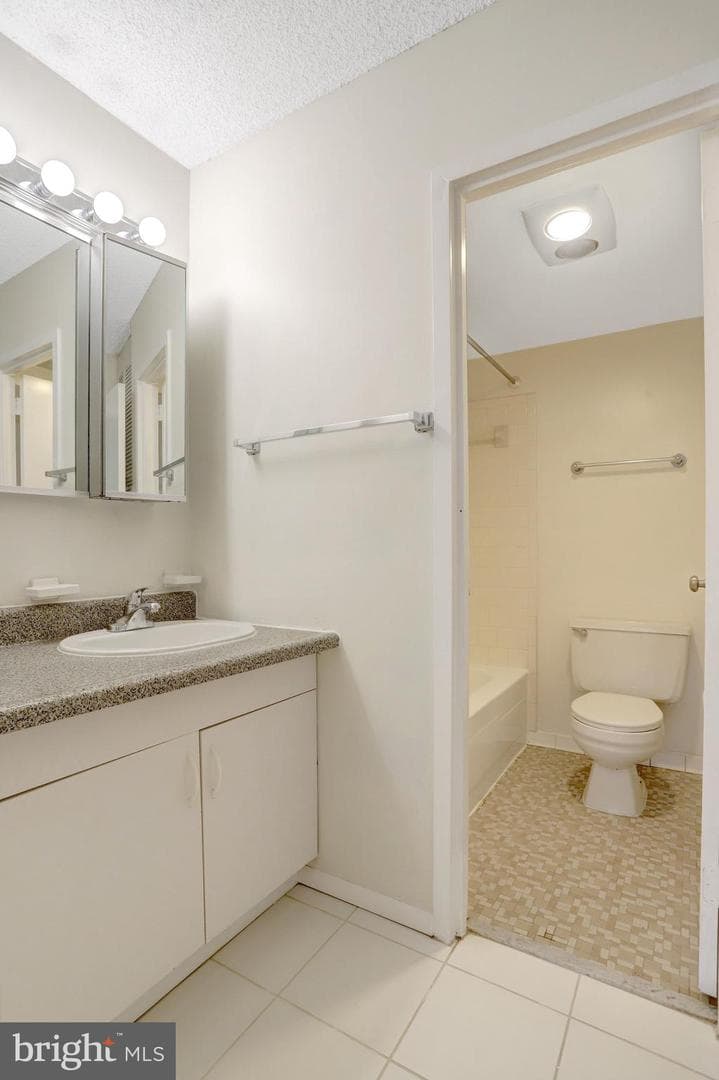 1225 Martha Custis Drive #403 photo 20