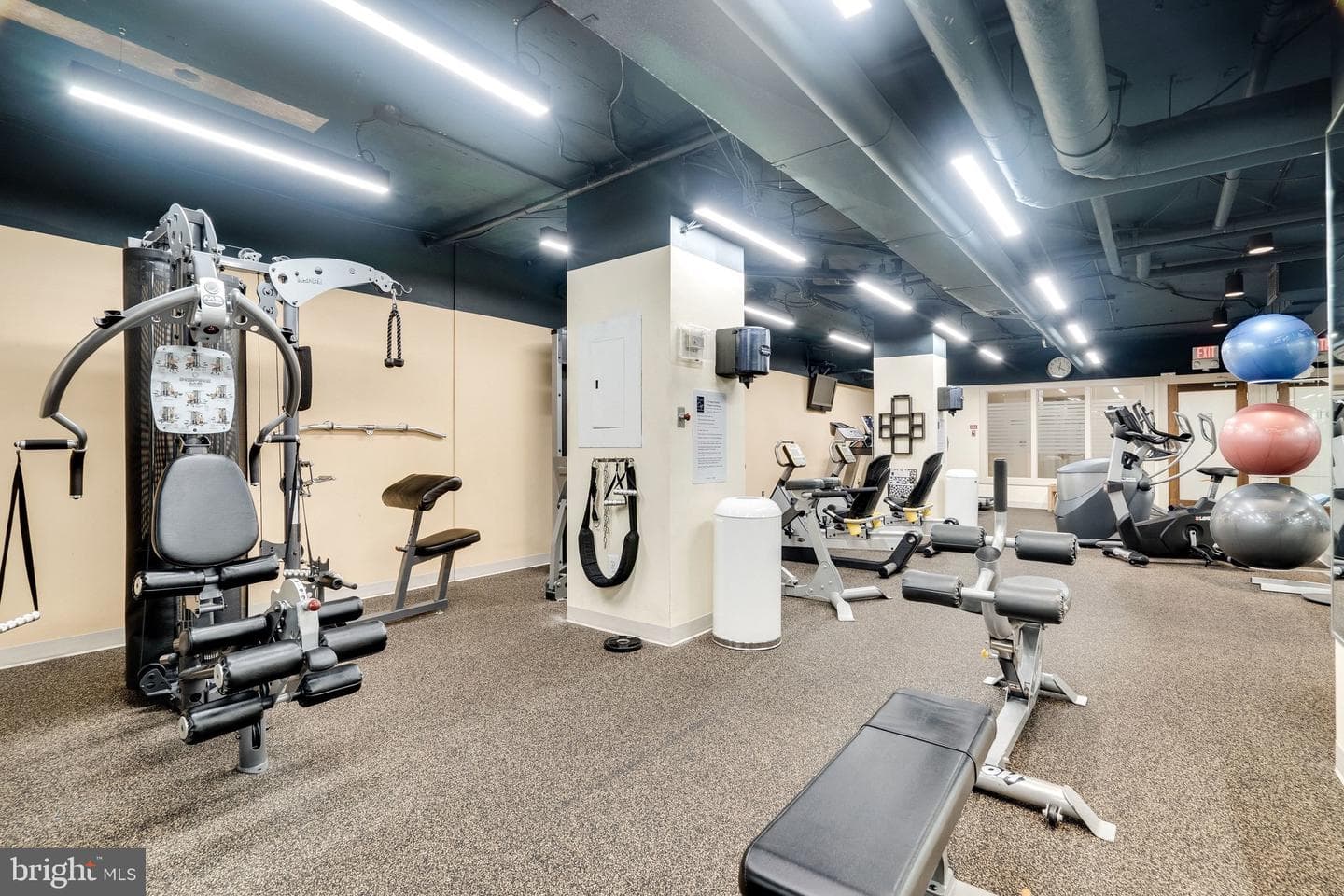 5500 Holmes Run Parkway #1118 photo 31