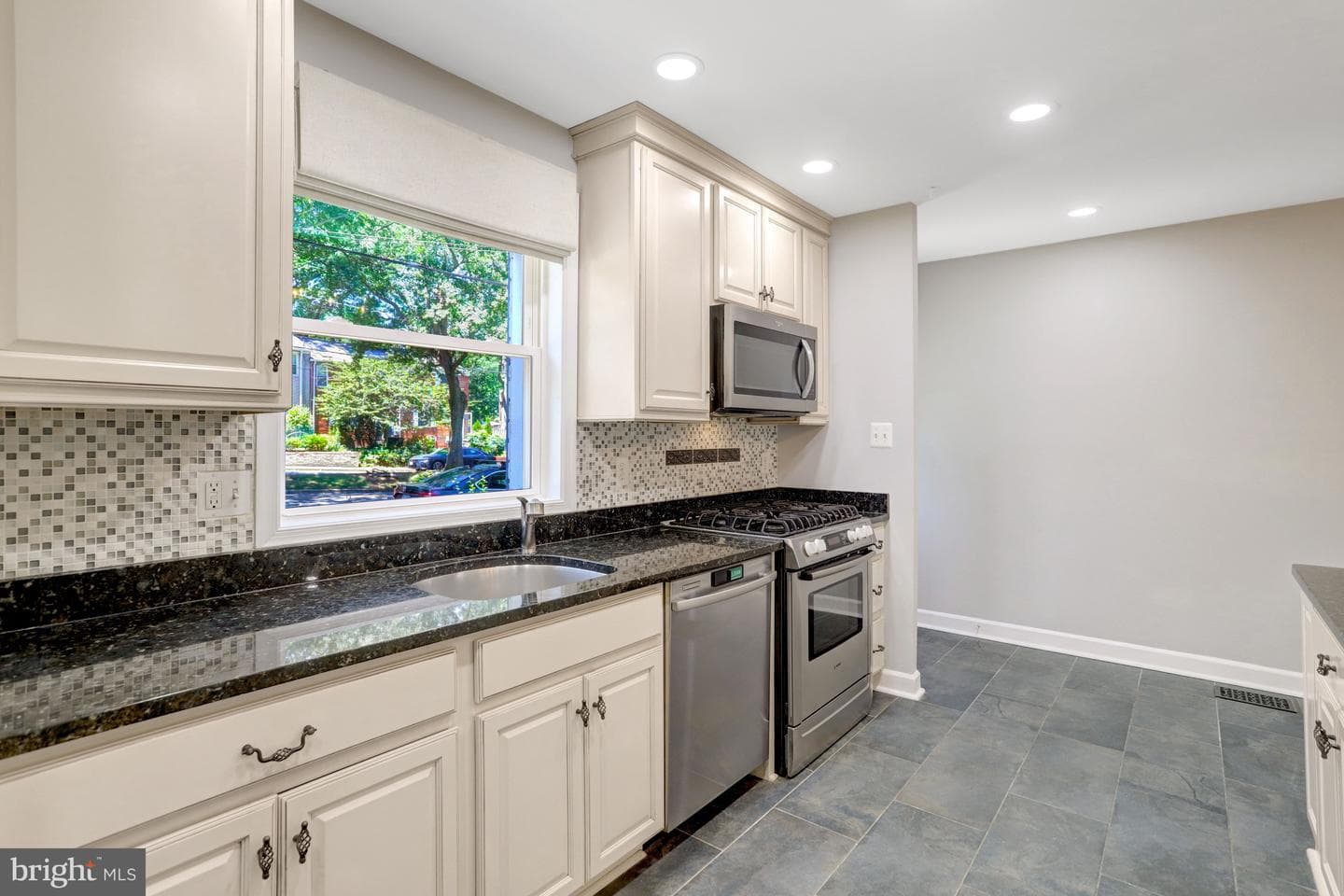 2935 Landover Street, Alexandria
