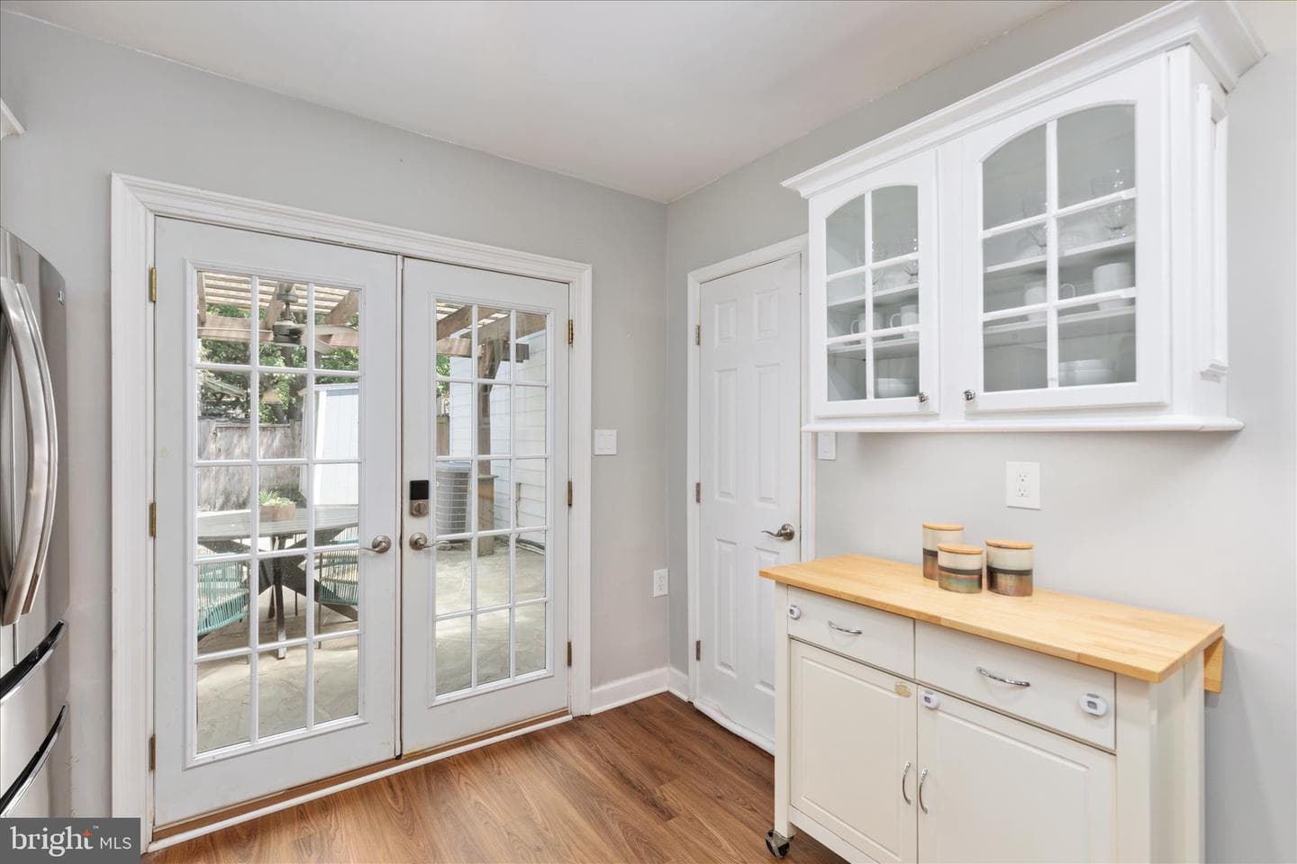523 N Alfred Street photo 11