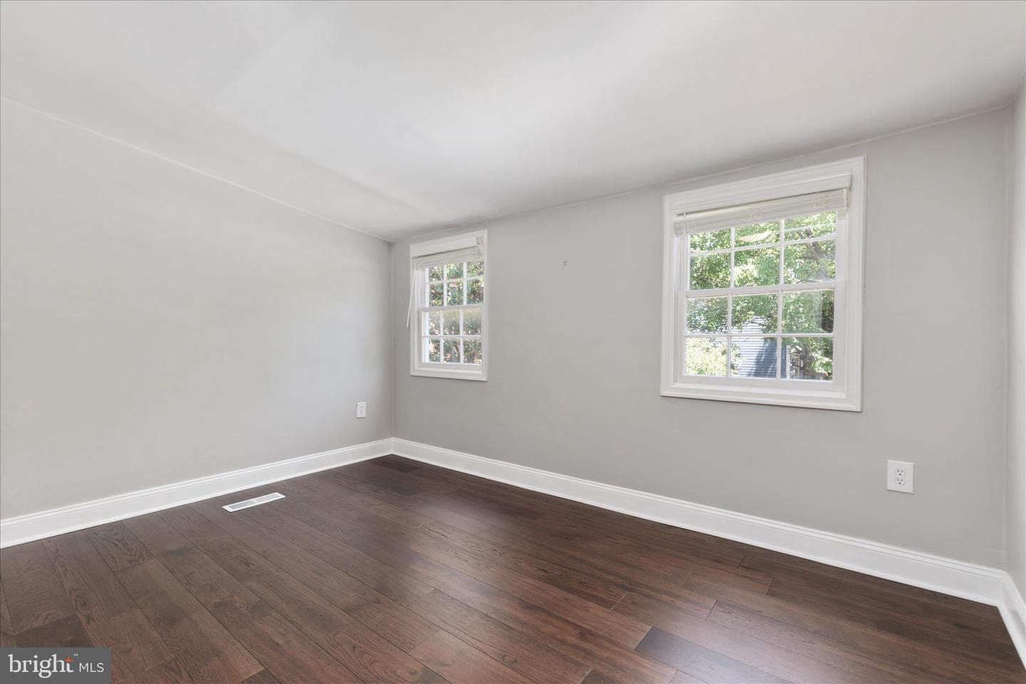 523 N Alfred Street photo 18