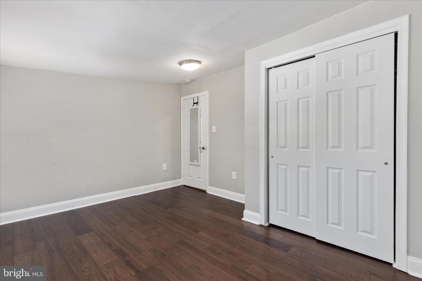 523 N Alfred Street photo 19