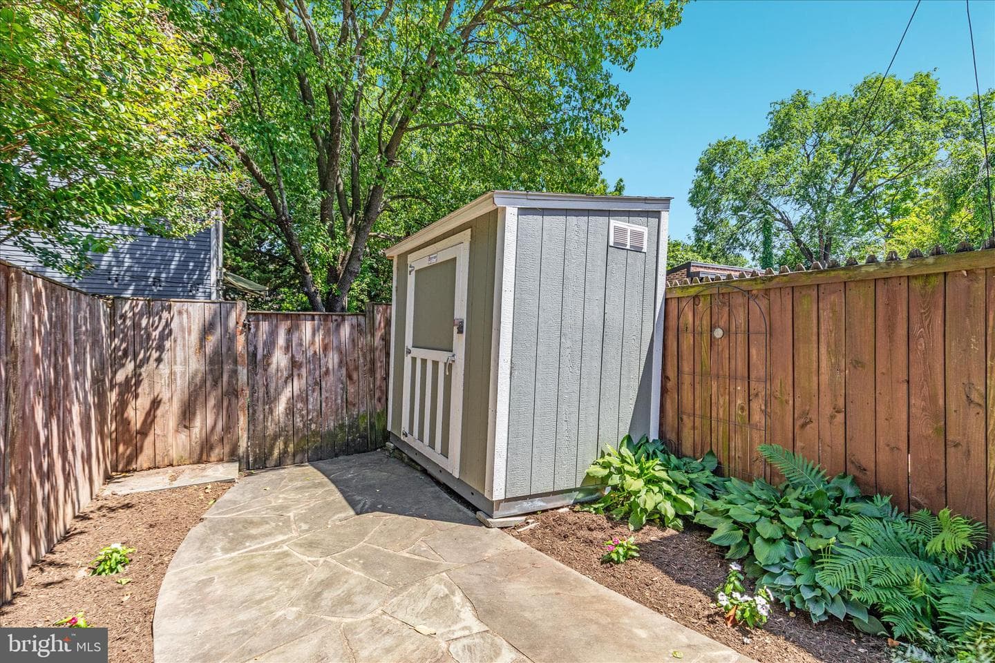 523 N Alfred Street photo 25