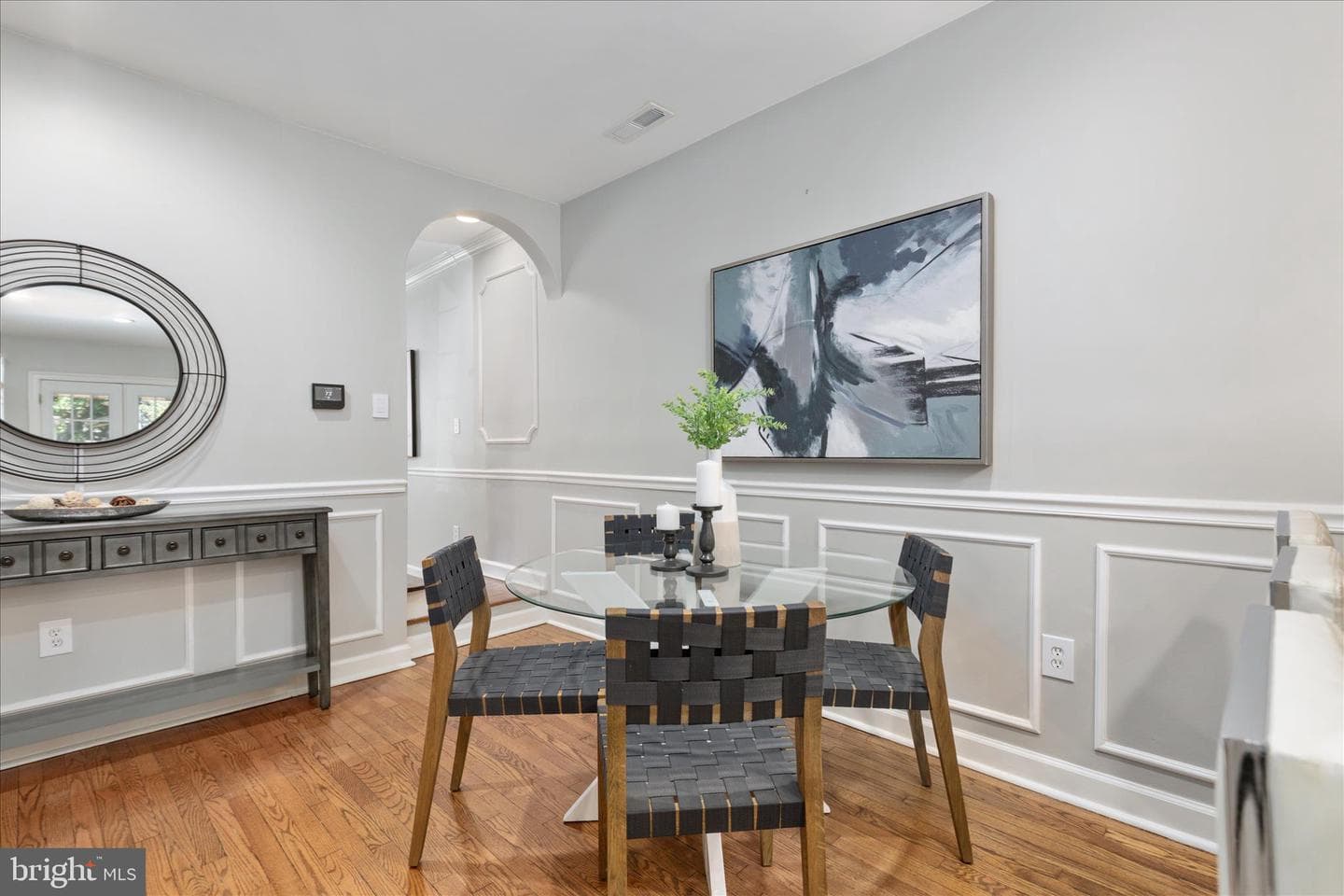523 N Alfred Street photo 6