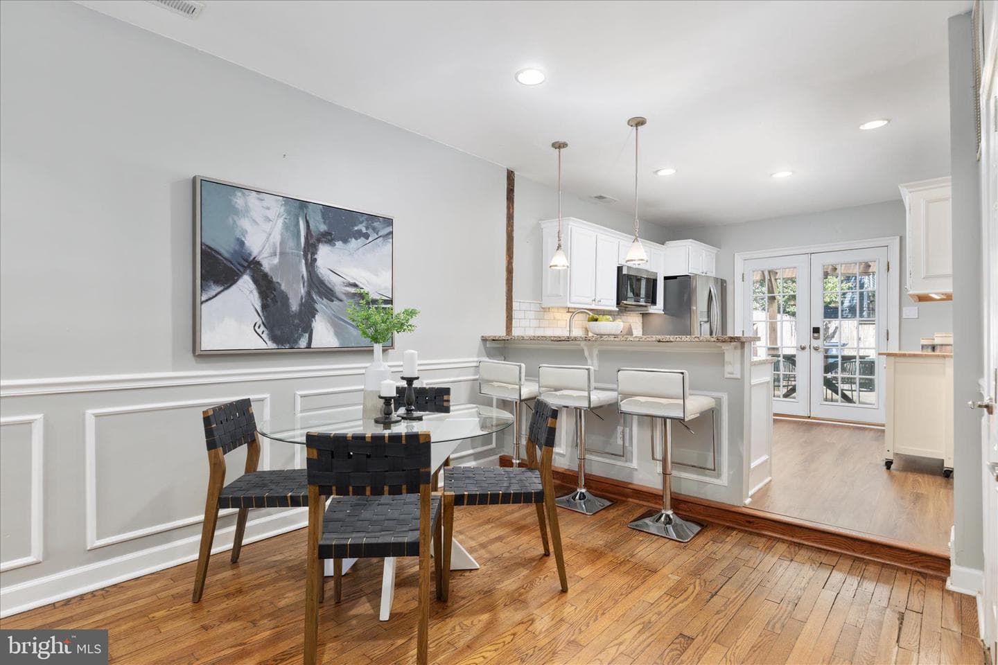 523 N Alfred Street photo 7