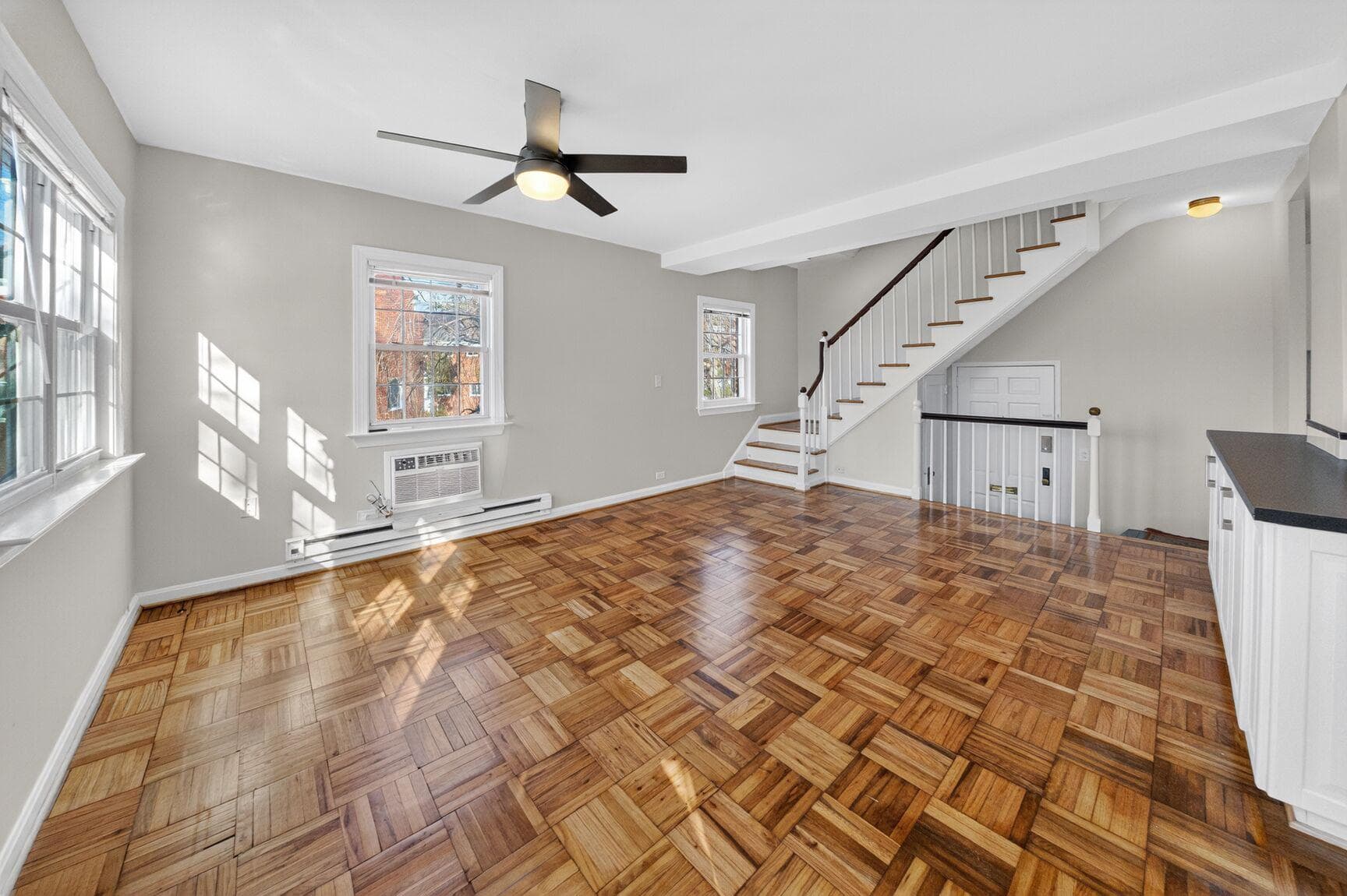 1103 Beverley Drive photo 2