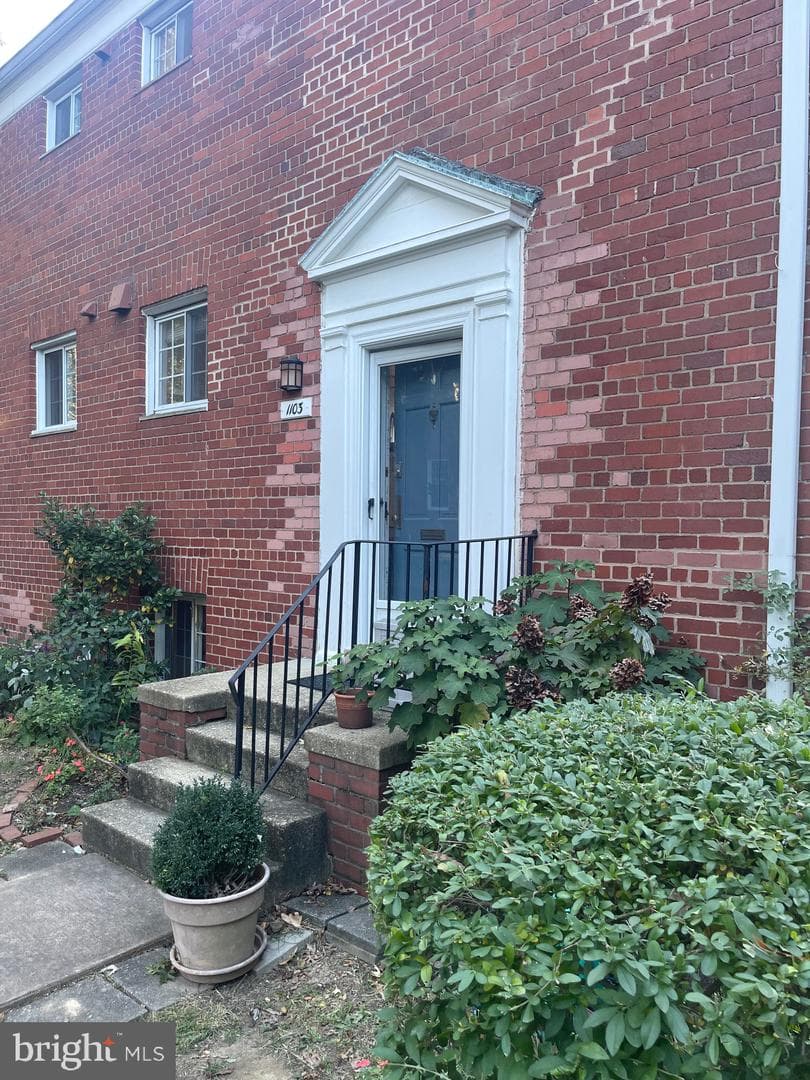1103 Beverley Drive photo 23