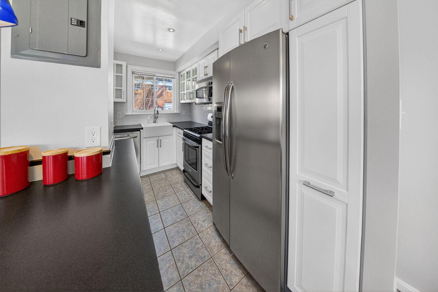 1103 Beverley Drive photo 9