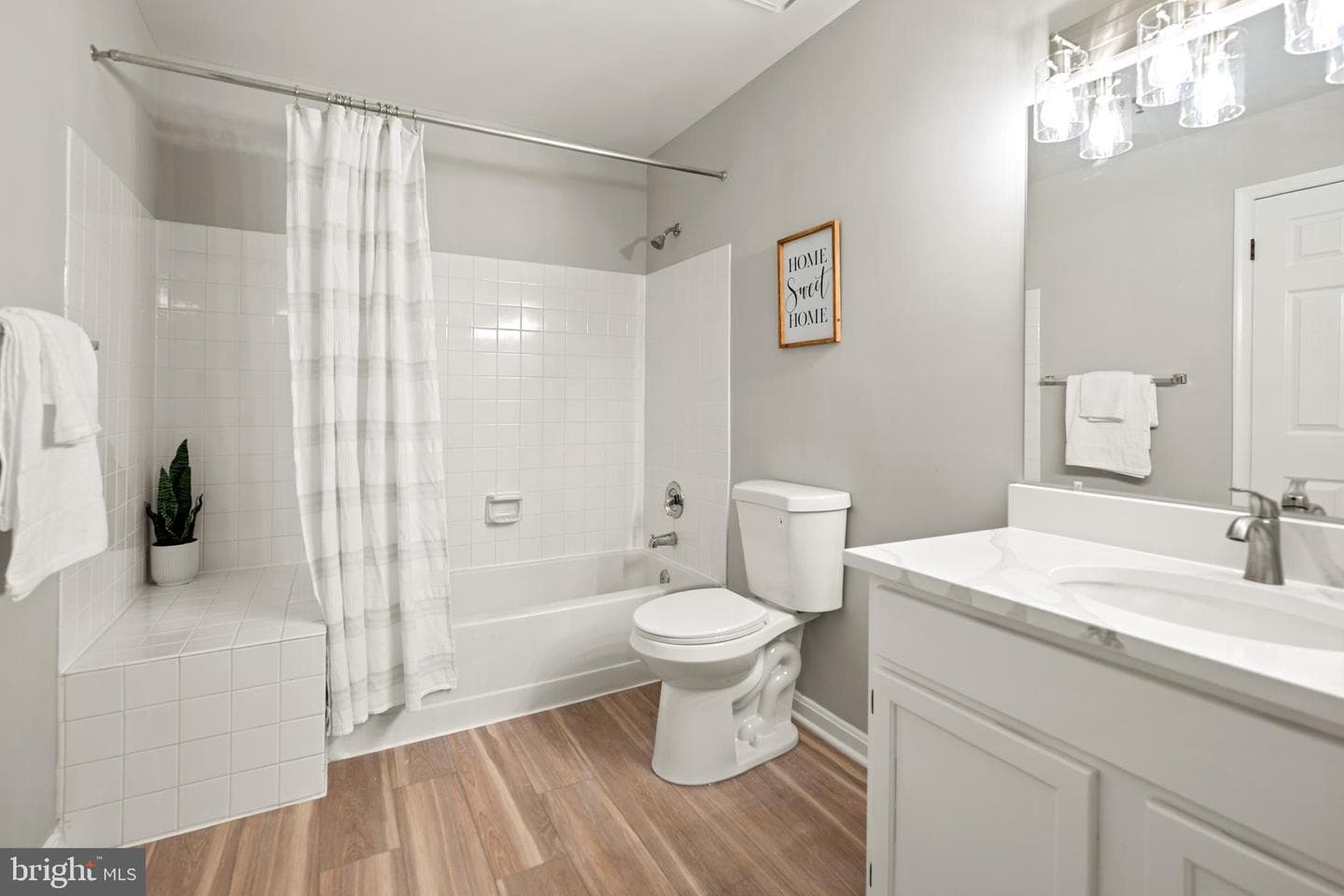 1100 Quaker Hill Drive #418 photo 16