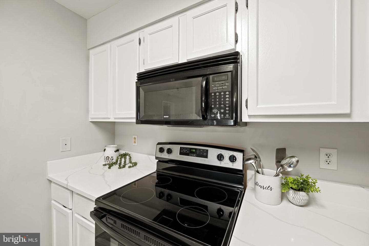 1100 Quaker Hill Drive #418 photo 7