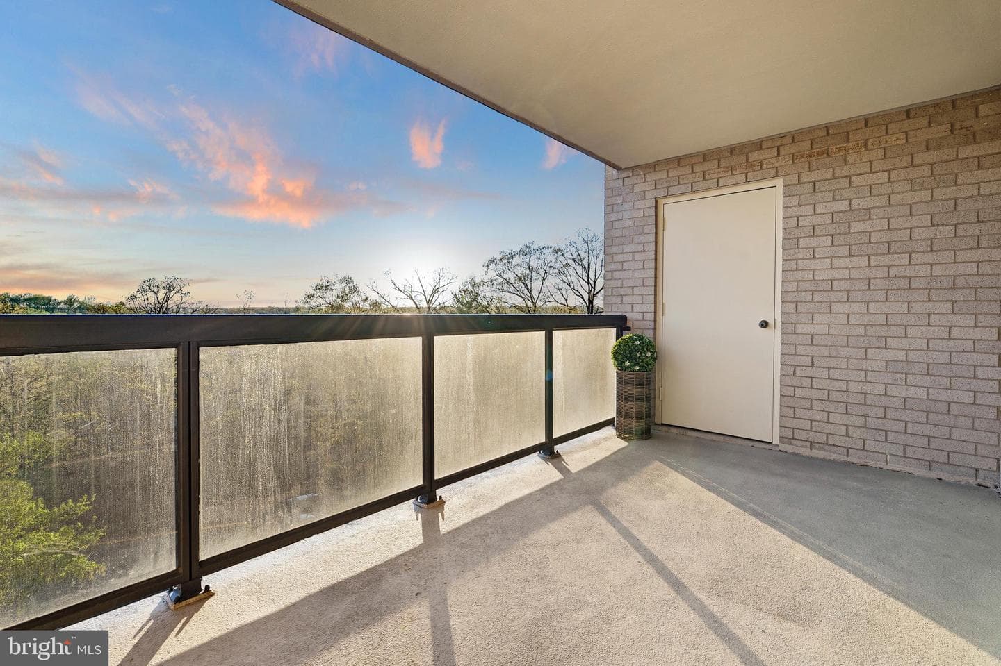307 Yoakum Parkway #706 photo 11