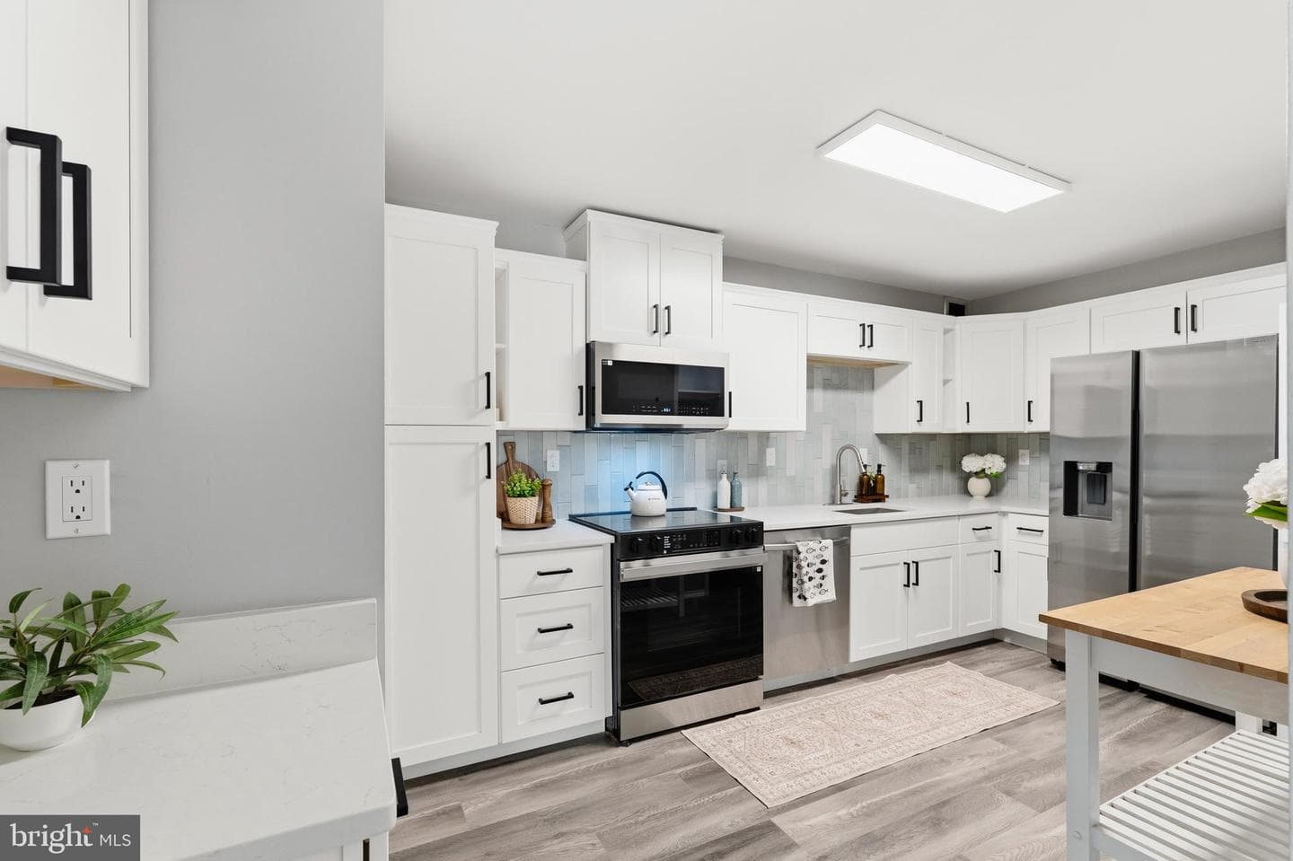 307 Yoakum Parkway #706 photo 18